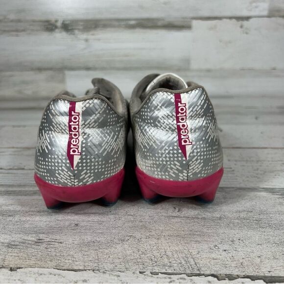 Adidas soccer shoes kids 6.5 - Picture 3 of 9
